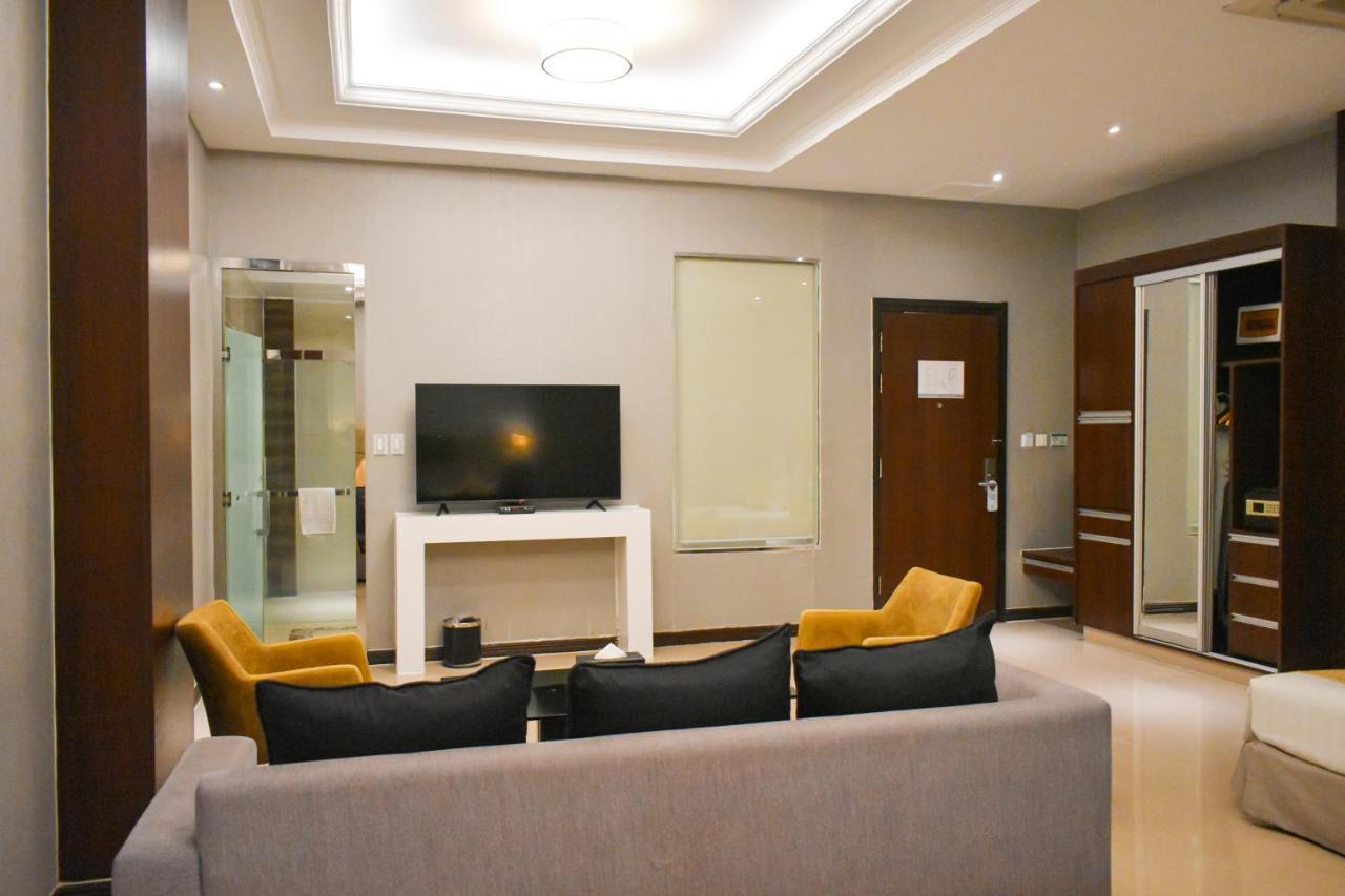 Mg Grand Hotel Olongapo Eksteriør bilde