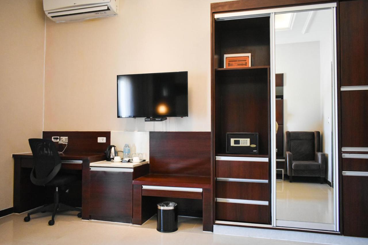 Mg Grand Hotel Olongapo Eksteriør bilde